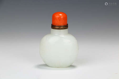 A Chinese Jade Snuff Bottle