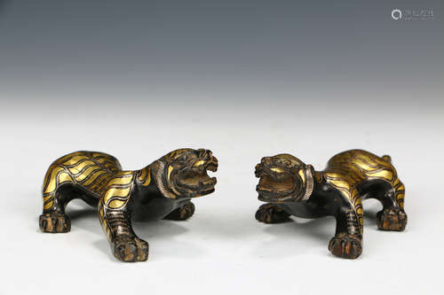 A Pair of Chinese Ancient Bronze Ornaments