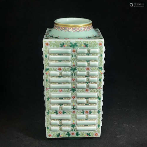 A Chinese Famille Rose Floral Porcelain Vase