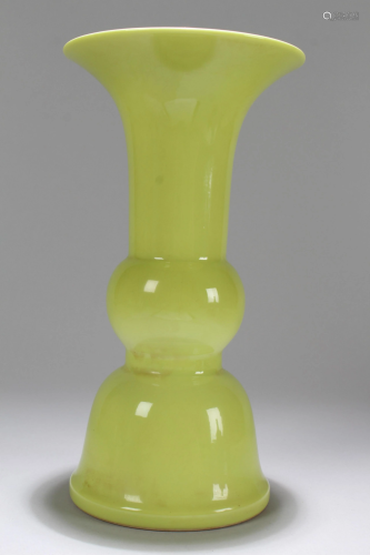 A Chinese Green-coding Porcelain Vase