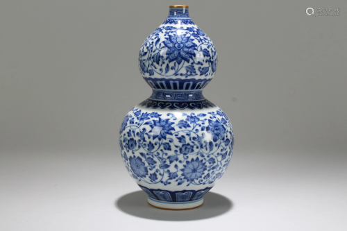 An Estate Chinese Blue and White Calabash-fortune