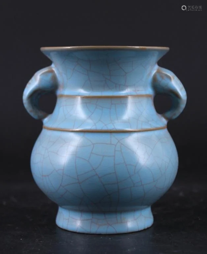 Chinese Song Porcelain Ruyao Vase