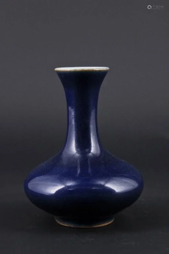 Chinese Qing Porcelain Blue Glaze Vase