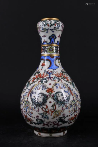 Qing Porcelain Famille Rose Vase