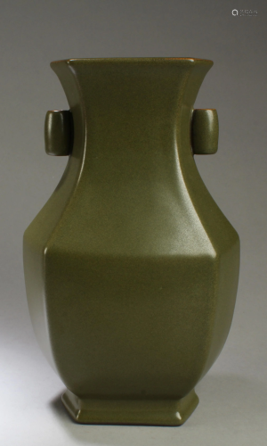 Chinese Tea-Dust Color Porcelain Vase
