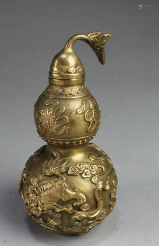 A Bronze Gourd Vase with Lid