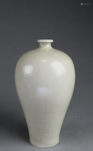 Chinese Porcelain Vase