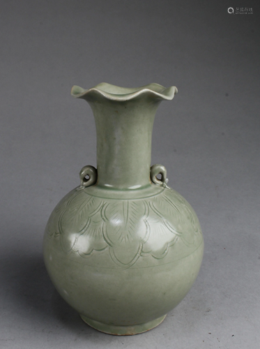 Chinese Porcelain Vase