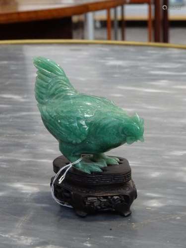 CHINE Vers 1900 Petit coq en aventurine sculptée, …