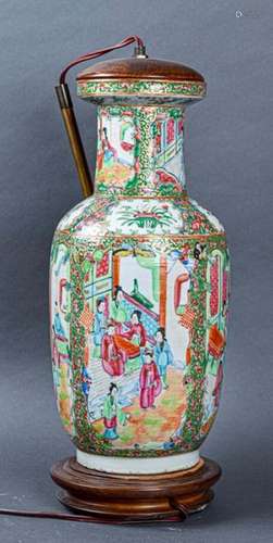 CHINE, Canton XIXe siècle Vase en porcelaine, mont…