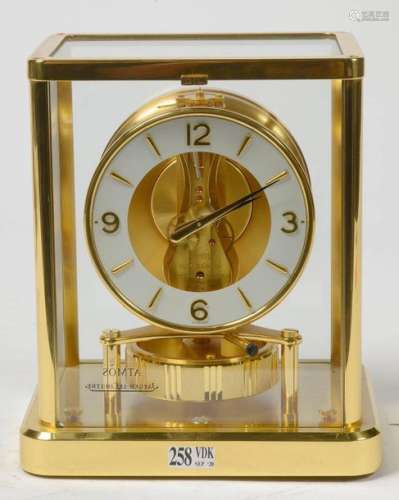 Atmos clock in brass and plexiglass. By Jaeger LeC…
