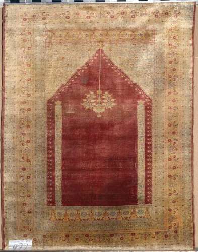 Rare Esfahan (?) silk prayer mat decorated with a …