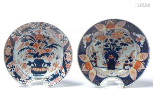 Two bearded dishes in Irami porcelain decorated wi…