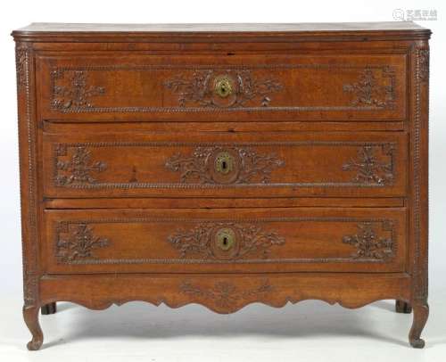 Transition style chest of drawers in carved oak wi…
