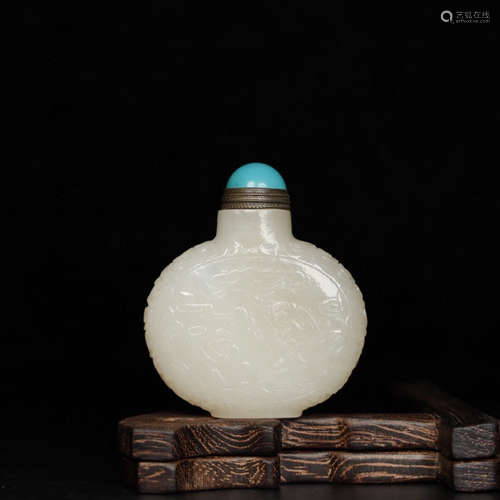 CHINESE WHITE JADE SNUFF BOTTLE