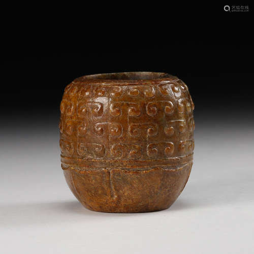 CHINESE ARCHAISTIC JADE JAR