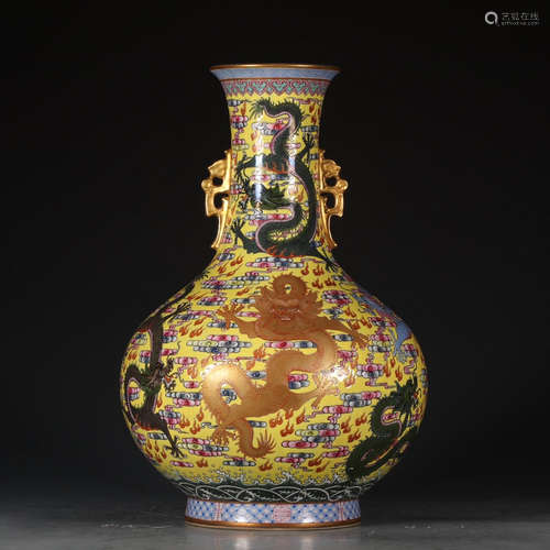 CHINESE FAMILLE ROSE DRAGON PORCELAIN VASE