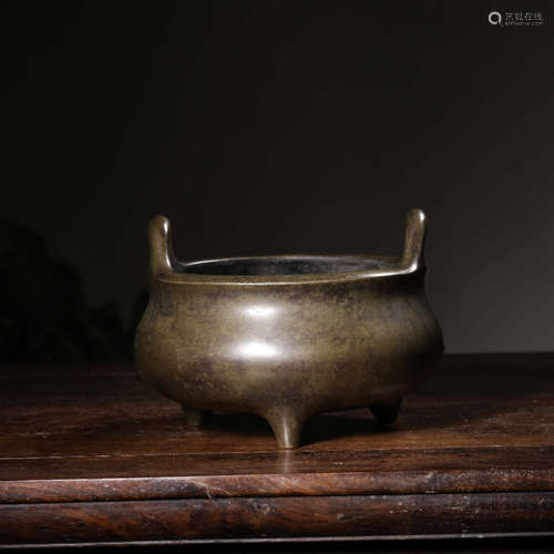 CHINESE BRONZE TRIPOD CENSER