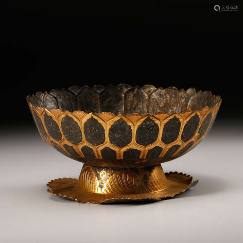 CHINESE GILT BRONZE LOTUS TRAY