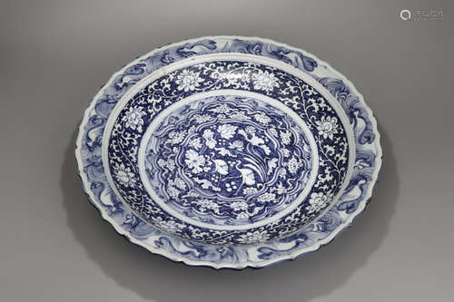 CHINESE LARGE BLUE WHITE PORCELAIN CHARGER