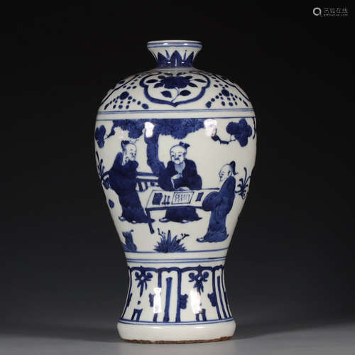 CHINESE BLUE WHITE PORCELAIN VASE