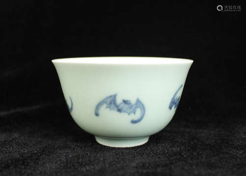 CHINESE PALE CELADON GLAZED PORCELAIN CUP