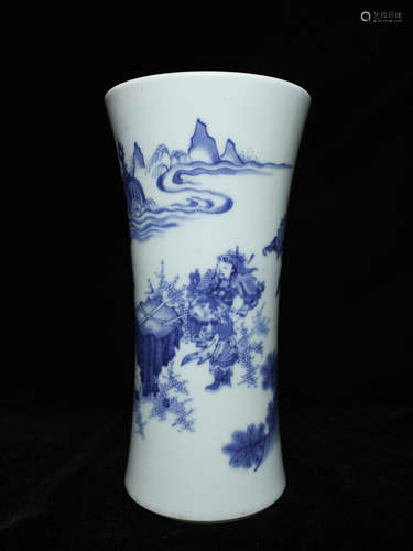 CHINESE BLUE WHITE PORCELAIN VASE WITH MARK