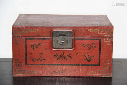 CHINESE LACQUER WOOD TABLE CHEST