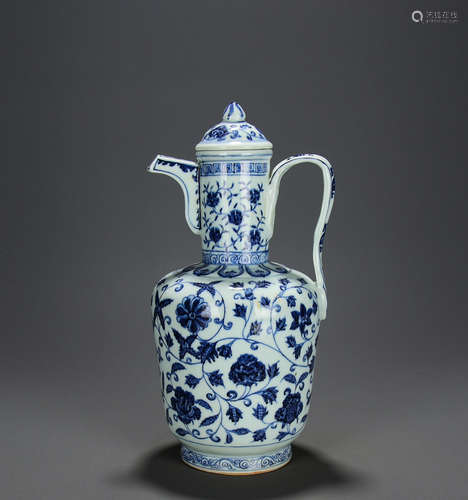 CHINESE BLUE WHITE PORCELAIN WATER PITCHER