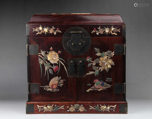 CHINESE HARDWOOD TABLETOP CHEST WITH INLAID