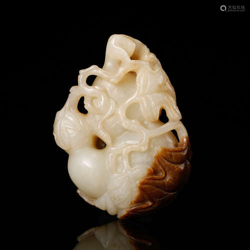 CHINESE WHITE JADE GOURD PENDANT