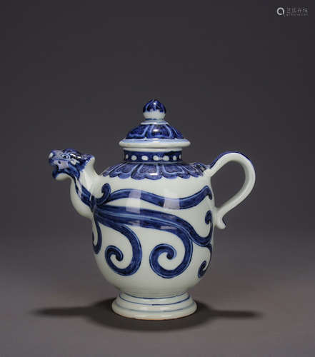 CHINESE BLUE WHITE PORCELAIN TEA POT