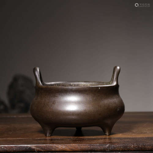 CHINESE BRONZE TRIPOD CENSER