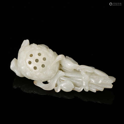 CHINESE WHITE JADE LOTUS ROOT