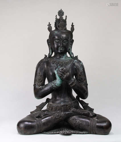 CHINESE BRONZE FIGURE OF BUDDHA