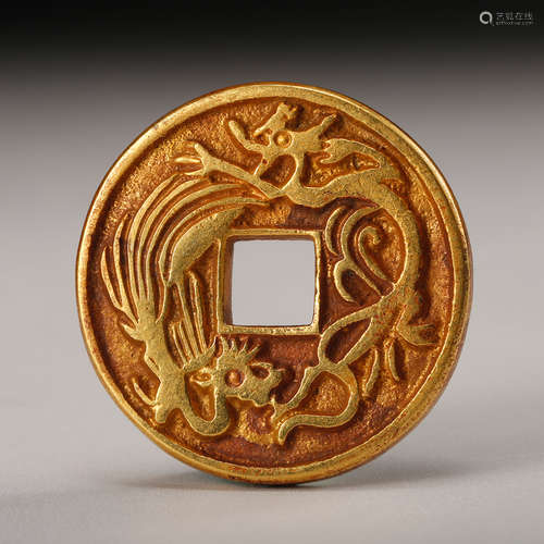 CHINESE GILT BRONZE COIN