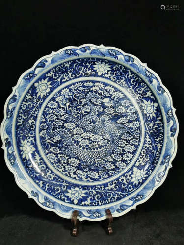 CHINESE BLUE WHITE DRAGON PORCELAIN CHARGER