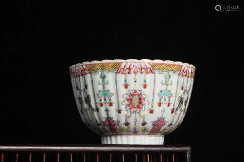 A Chinese Famille Rose Floral Porcelain Bowl