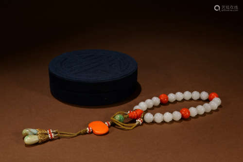 A Chinese Hetian Jade Beads Hand String