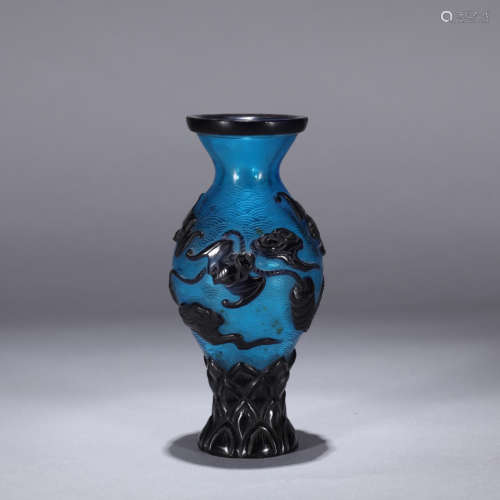 A Chinese Floral Glassware Vase