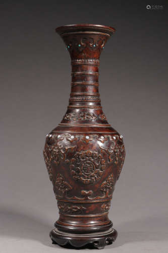 A Chinese Pearl Inlaid Eaglewood Vase