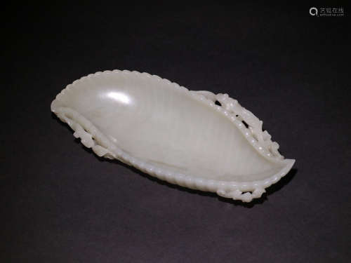 A Chinese Hetian Jade Carved Leaf Shaped Brush Washer