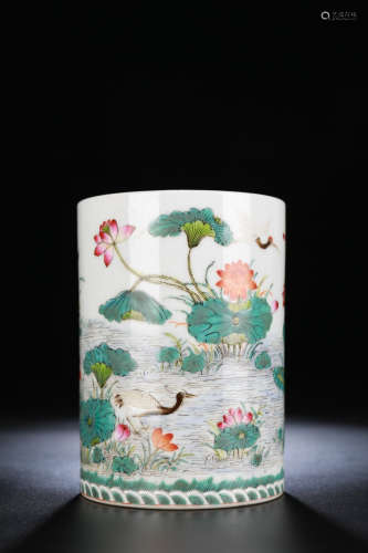 A Chinese Famille Rose Lotus Spoon Painted Porcelain Brush Pot