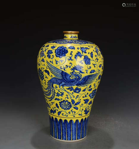 A Chinese Blue and White Dragon&phoenix Pattern Floral Porcelain Vase