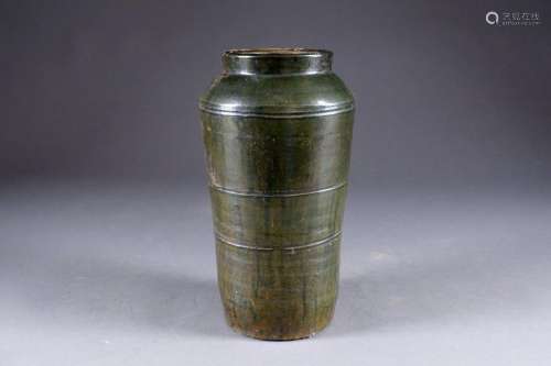 Grenier (vase à grains) de Forme cylindrique.