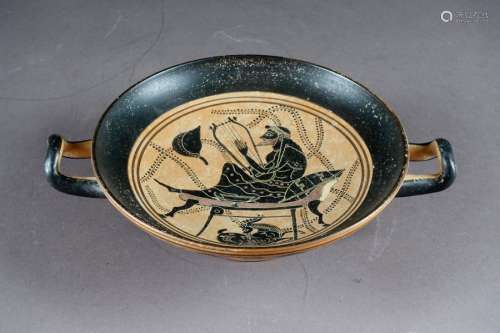 Kylix à Figures noires.