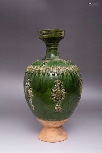 Green glaze porcelain pot