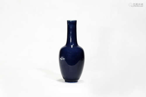 Wanli period blue glaze porcelain bottle