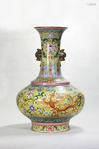 famille rose porcelain bottle