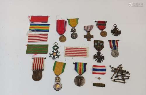 Beautiful set of eleven military medals including …